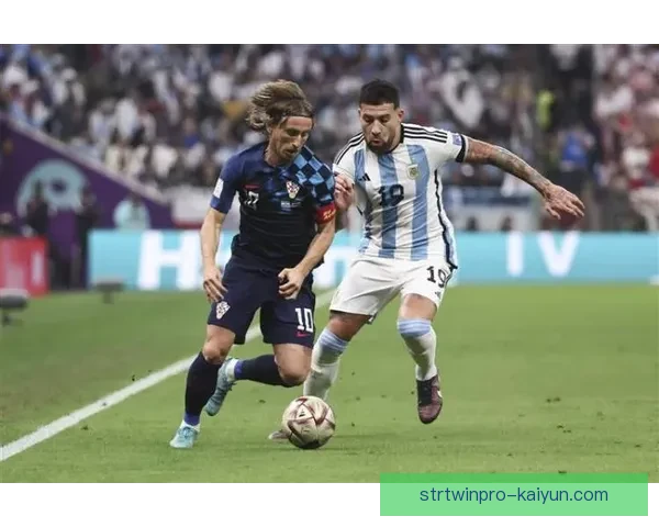 斯卡洛尼战术成功案例：阿根廷队近期表现稳健，竞争力持续提升升